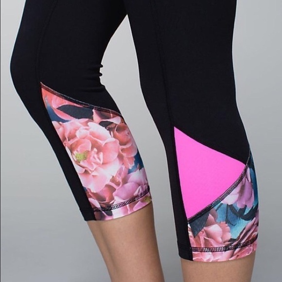 Lululemon Embody Crop Secret Garden Legging 4 - Picture 11 of 11